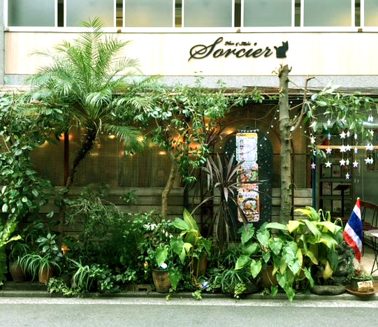 アムリタ食堂店頭